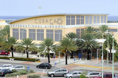 Vliegveld Curaçao paar uur dicht na melding van mogelijk explosief, vliegverkeer hervat