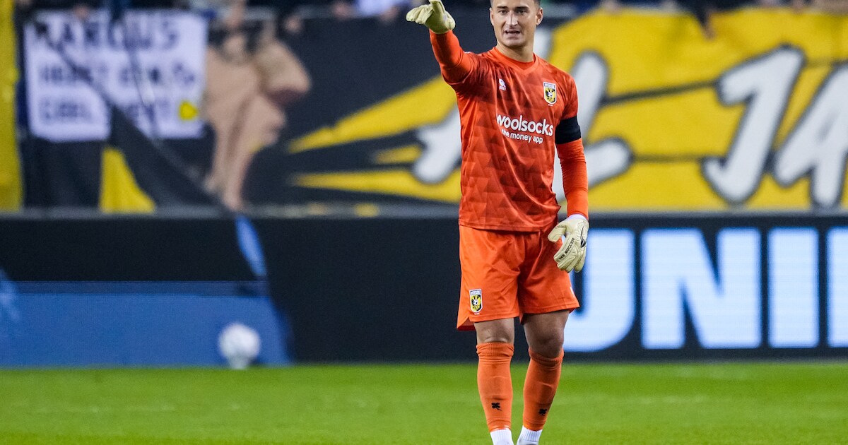 LIVE | Vitesse mist basisspelers in thuisduel met FC Den Bosch