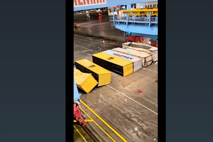 Peperdure bolides vallen meters naar beneden in Rotterdamse haven ...