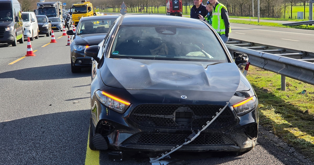 Forse schade na ongeluk op A30 bij Lunteren