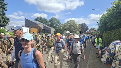 LIVE Vierdaagse 2026 | Rode Kruis doet niet aan preventief tapen • Grote lopersgolf trekt door Bemme