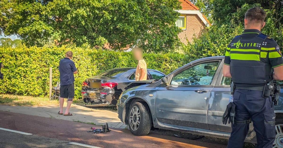 Botsing tussen twee auto's op Zomerweg in Doesburg