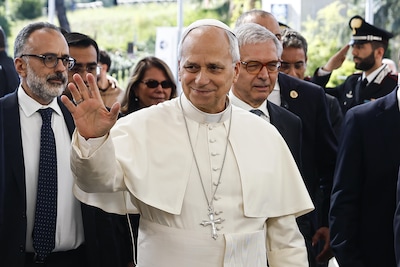 Longkankerdiagnose van paus komt hard aan in Vaticaanstad: ‘We hebben allemaal voor hem gebeden’