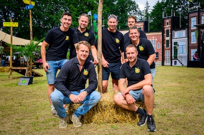 Vriendengroep blaast geliefd Zomerfeest in Garderen nieuw leven in: ‘Onze kinderen moeten dit ook me