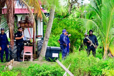 Vader steekt zijn eigen kinderen en buren dood in Suriname: tien mensen overleden