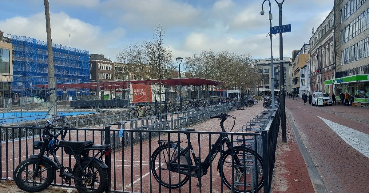De fietsenstalling bij het Gele Rijders Plein is vernieuwd: dit is er verander