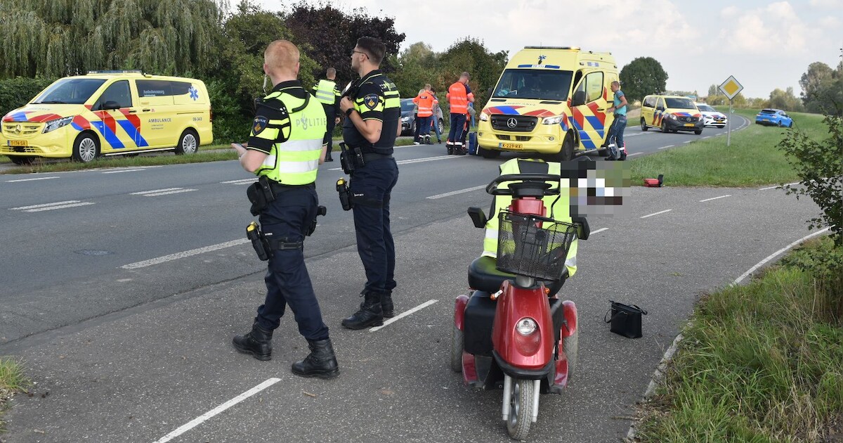 Man (88) op scootmobiel zwaargewond bij aanrijding in Heerewaarden, traumahelikopter rukt uit