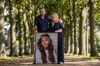 Sterre (24) kreeg euthanasie, ouders spreken zich uit: ‘Zie eerst je dochter zo lijden en oordeel dan pas’