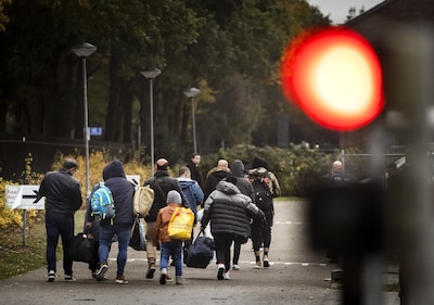 Aantal asielzoekers in Ter Apel zakt weer tot onder 2000, COA hoeft geen nieuwe dwangsom te betalen