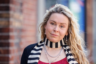 Zoon van documentairemaker Sunny Bergman door ‘fascisten’ mishandeld: ‘Ergste nachtmerrie’