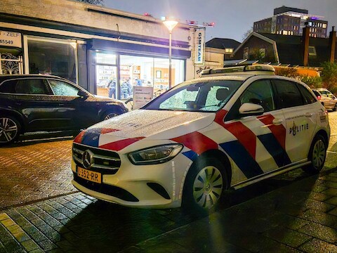De politie negeerde de eerste melding van de noodknop van het personeel. 