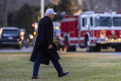 Trump houdt voet bij stuk en wil Groenland inlijven, delegatie staat voor zwaar gesprek in Witte Huis