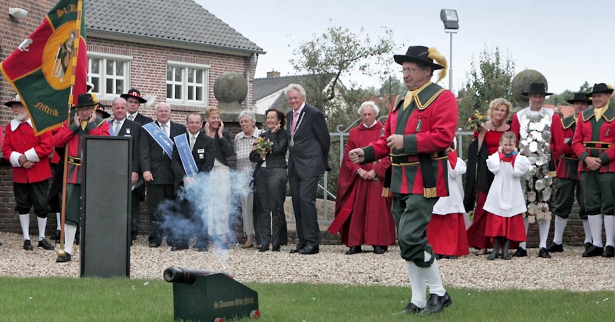 Harrie Bakker vuurt laatste kanonschot af