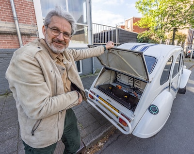 Bob investeert 20.000 euro in zijn oude eend, nu rijdt hij volkomen gratis