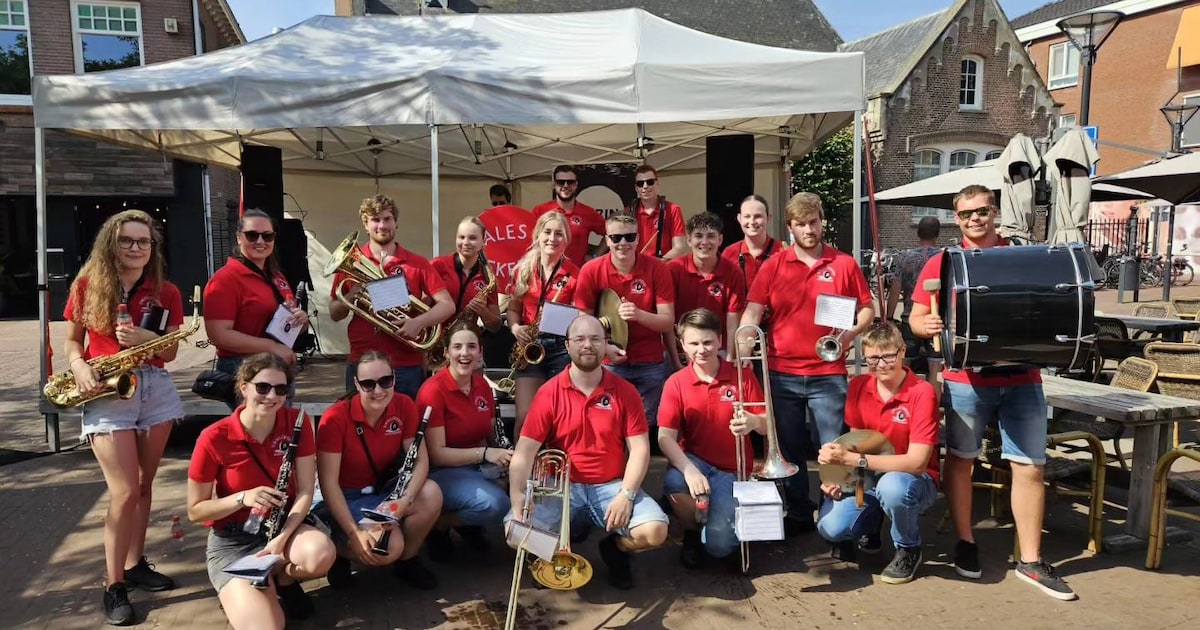 Dweilorkest Ales Fekeert opent Open Podium seizoen Babberich