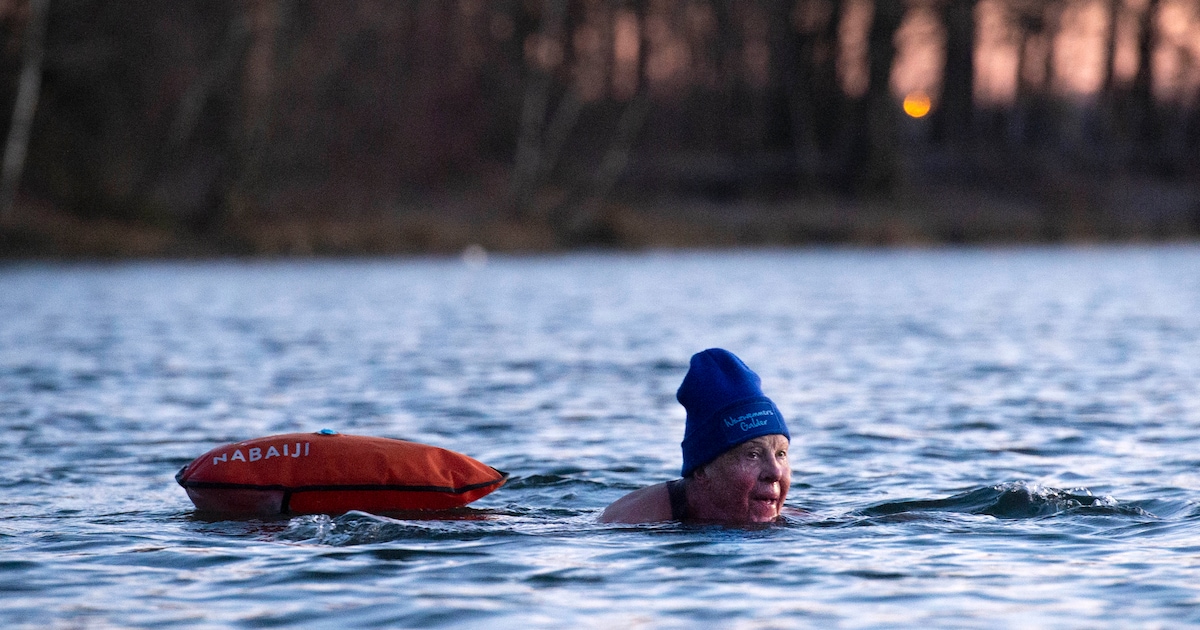 Reddingsbrigade Peel en Maas geeft gratis ijszwemtraining: leer jezelf redden in koud water
