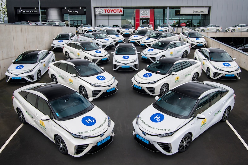 Taxibedrijf Noot Personenvervoer uit Ede schafte in 2019 maar liefst 35 waterstofauto's van Toyota aan.