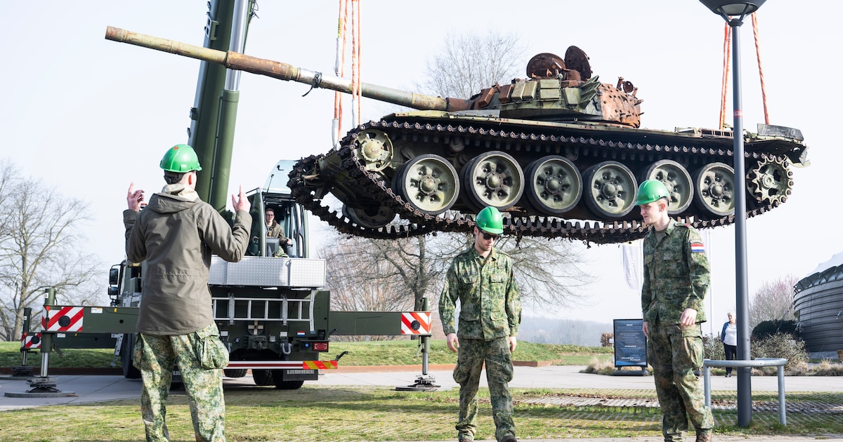 Russische tank is eindelijk van het Vrijheidsmuseum (en toch is hij nu ...