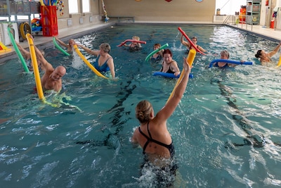Gemeenten steken weinig tot geen geld in school, zwembad en bibliotheek, ‘leefbaarheid onder druk’