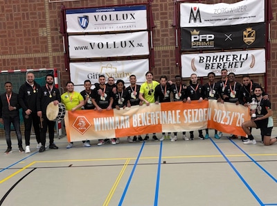 Zaalvoetbalteam FC Quartier verovert eerste prijs in clubgeschiedenis