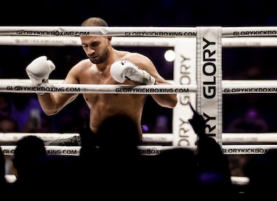 Badr Hari krijgt werkstraf, geldboete en contactverbod voor mishandelen ex-vriendin
