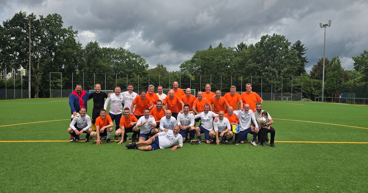 GWVV 4 naar Hamburg voor internationale voetbaluitwisseling