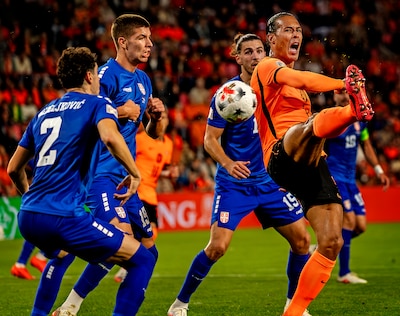 LIVE Nations League | Wéér tegengoal voor Oranje tegen Servië, Zirkzee valt in voor Meerdink