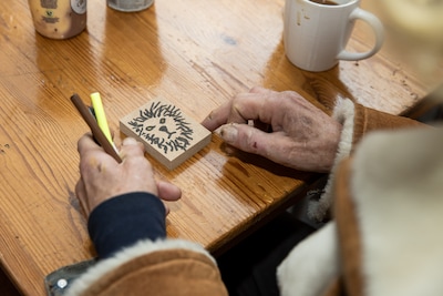 Wereldwinkel verkoopt graffiti van dak- en thuislozen