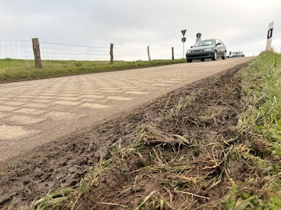 Duitse dorpjes tussen Millingen en Kleef zuchten onder een stroom auto’s