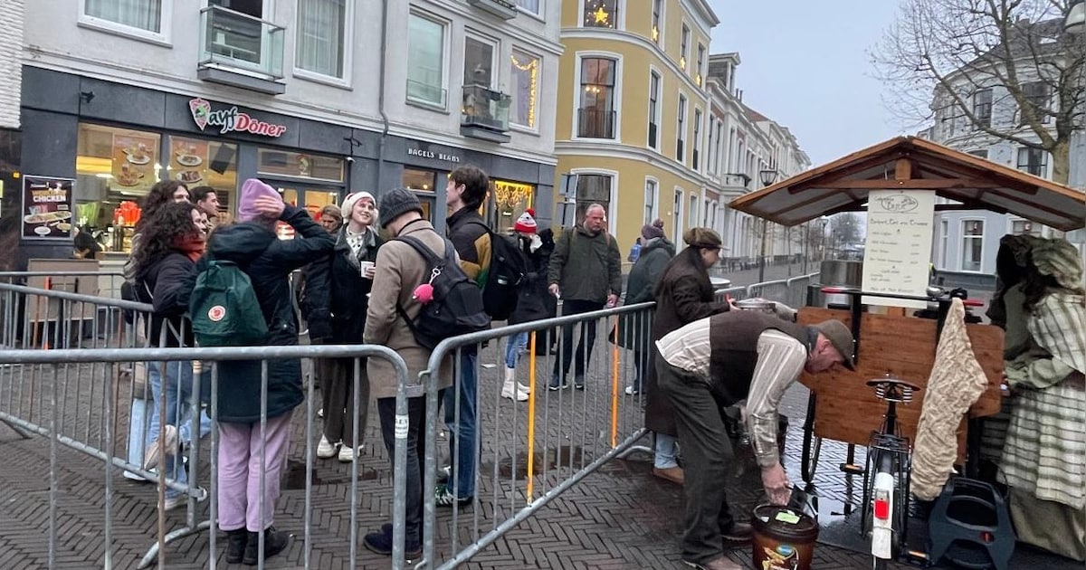 LIVE Dickens Festijn | Eerste bezoekers voor dag 2 staan in de rij • Lezers stuurden hun mooiste fot