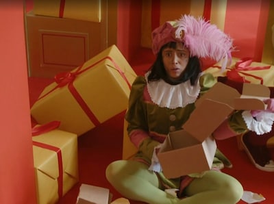 Noodpakketten Sinterklaasjournaal massaal besteld, maar er zit lucht in: ‘Niets is wat het lijkt’