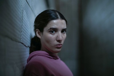 Hoofdrolspeelster thrillerserie Sihame: ‘Ik snap wat het is om als vrouw bepaalde boosheid mee te dragen’