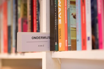 Miljoenen dure schoolboeken gaan elk jaar de prullenbak in, dit initiatief moet daar einde aan maken