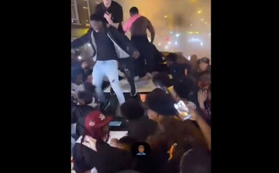 Verbijstering om honderden relschoppers die medewerkers gemeente insluiten en op auto dansen