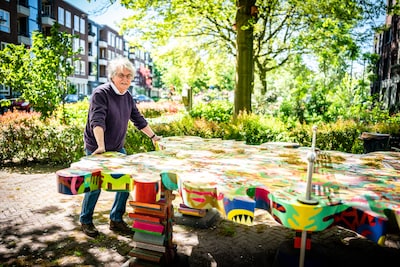 Van deze Arnhemse schrijver zijn 64.000 boeken in omloop: Theo Brink over de kunst van het kijken
