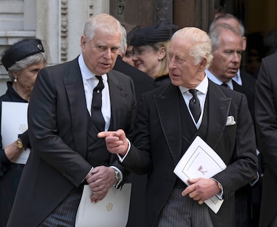 Andrew met Pasen niet welkom bij Britse royals: ‘Hij moet voor april onderkomen verlaten’