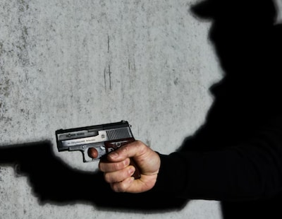 Wel geld, maar geen seks, mannen beroven nep-prostituee in haar huis in Enschede