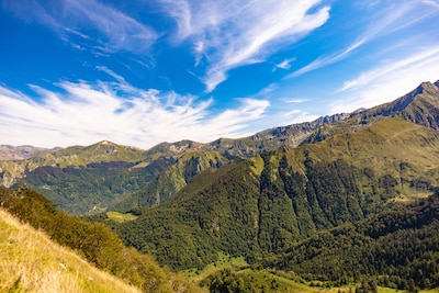 Vier doden bij crash vliegtuigje op moeilijk bereikbare plek in Franse Pyreneeën