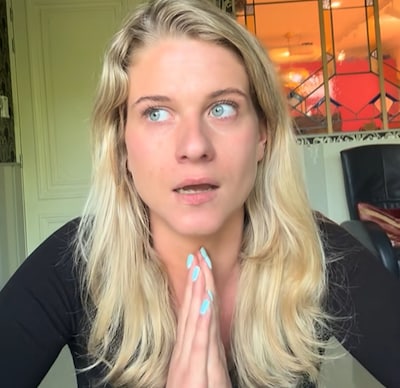 Influencer geeft ontluisterend inkijkje in reis voor New York Pizza: 'Ik ben gepest en buitengesloten'