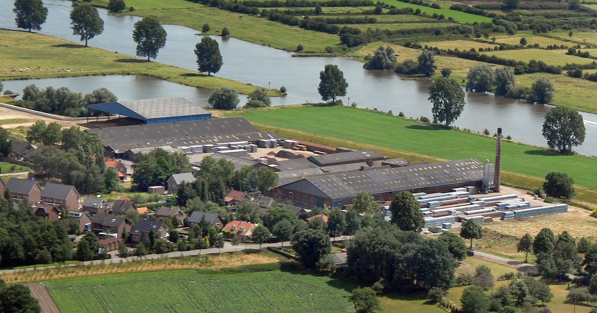Deze steenfabriek is nu nog een dreigende asbestramp, straks kun je er wonen in een villa met uitzic