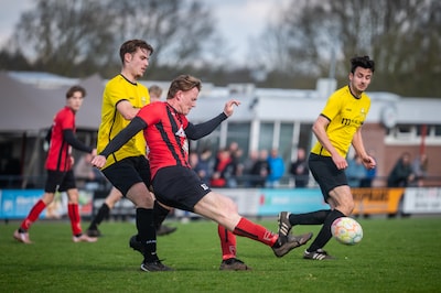 Avios pakt eerste zege: ‘Wij winnen wel van NEC’ • Debutant Max van Leur moet vier keer vissen bij J