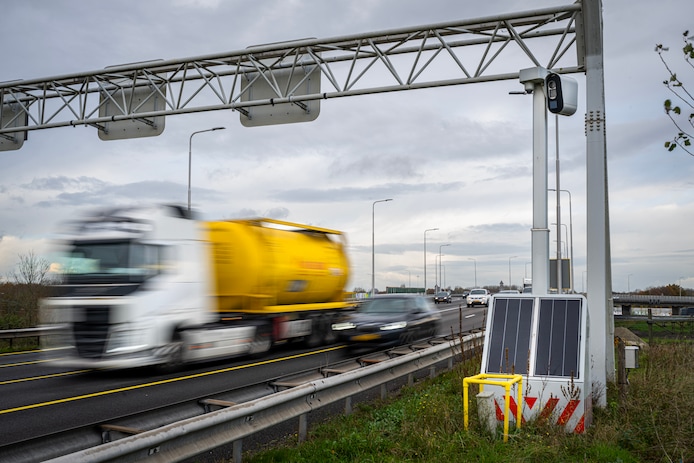 de-actiefste-flitspalen-in-ons-land-staan-niet-in-de-randstad-auto