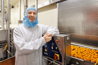 Kwekkeboom-kroket uit de airfryer? Die komt uit deze kleine fabriek in Wijk bij Duurstede
