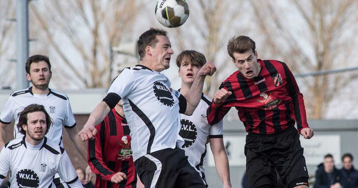 Voetbaloverzicht: Theole en FC Jeugd houden elkaar in evenwicht; Wadenoijen overklast Ophemert in de