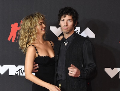 Actrice Debby Ryan verwelkomt eerste kindje met Twenty One Pilots-drummer