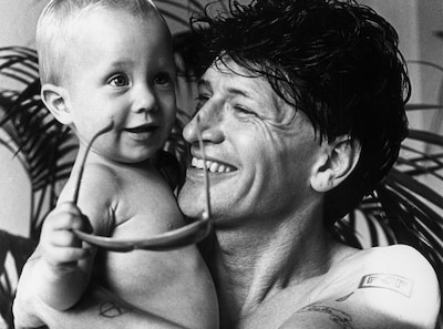 Weduwe Xandra Brood: ‘Liefdevolle vader, slimme man - Herman was veel meer dan seks, drugs en rock-’n-roll