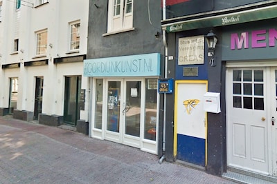 Geen idee of het elkaar bij de achternaam noemen iets Arnhems is, het is in ieder geval iets mannelijks