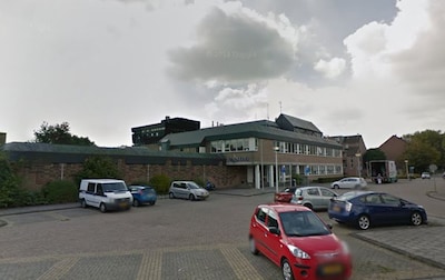 Gedetineerde overlijdt in politiecel in Spijkenisse, rijksrecherche doet onderzoek