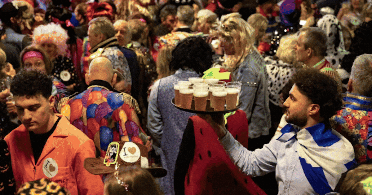 Live Carnaval 2026 | Het feest kan losbarsten • storing treinen rond Utrecht • stuur je carnavalsfot