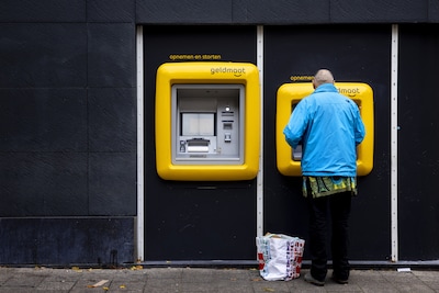 Twee broers persten mannen af die dachten date te hebben met een 15-jarig meisje: 4 jaar celstraf